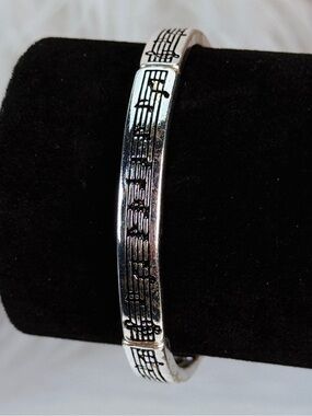 Silvertone Music Note Stretch Bangle Bracelet